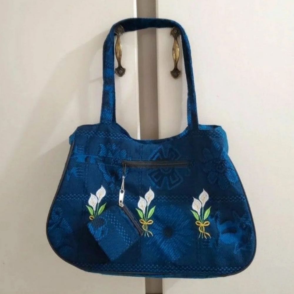 Lightweight fabric tote bag